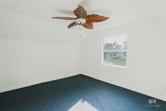 8899 North Court, Daphne, AL 36527