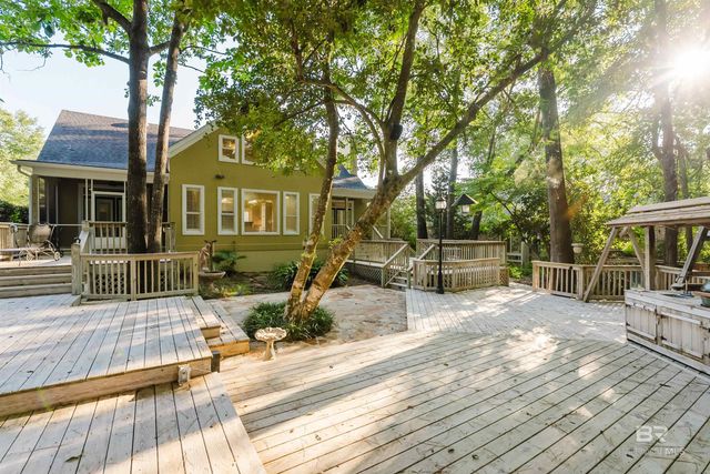 8899 North Court, Daphne, AL 36527