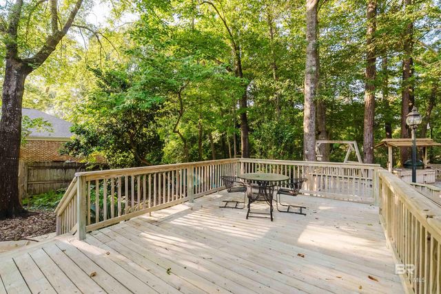 8899 North Court, Daphne, AL 36527