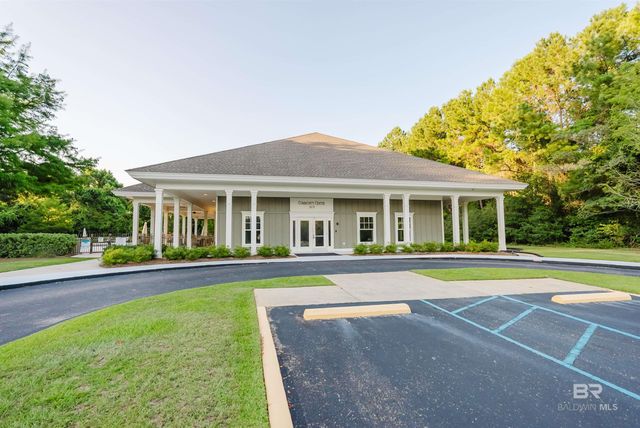 8899 North Court, Daphne, AL 36527