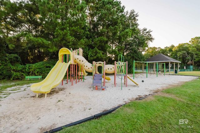 8899 North Court, Daphne, AL 36527