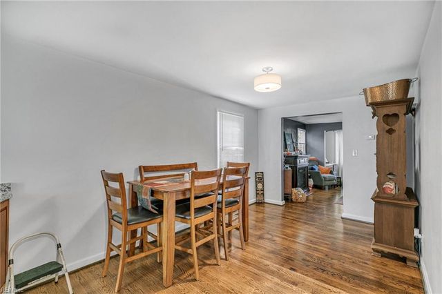 124 Cambridge PL, Hampton, VA 23669