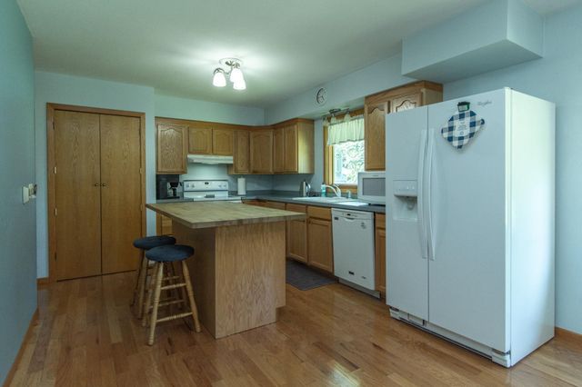 205 Prairie Avenue NE, Staples, MN 56479