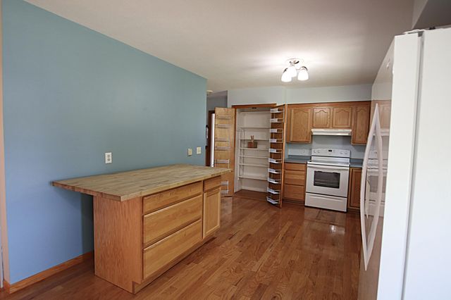 205 Prairie Avenue NE, Staples, MN 56479