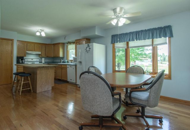 205 Prairie Avenue NE, Staples, MN 56479