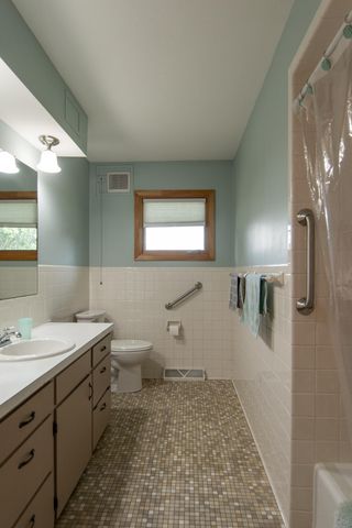 205 Prairie Avenue NE, Staples, MN 56479