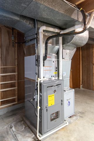 205 Prairie Avenue NE, Staples, MN 56479