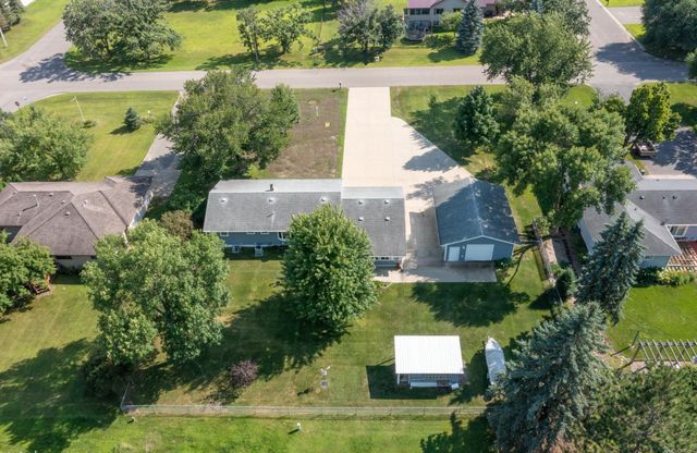 205 Prairie Avenue NE, Staples, MN 56479