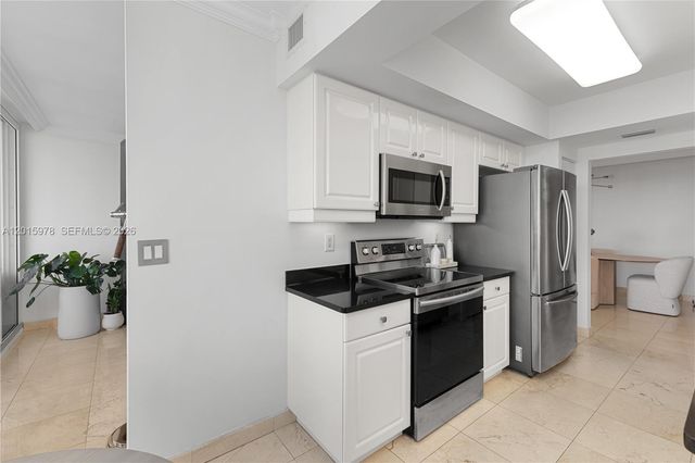 21055 Yacht Club Dr 1707, Aventura, FL 33180