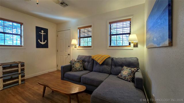 240 W French Street, Eufaula, OK 74432