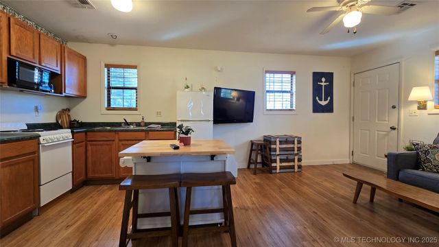 240 W French Street, Eufaula, OK 74432