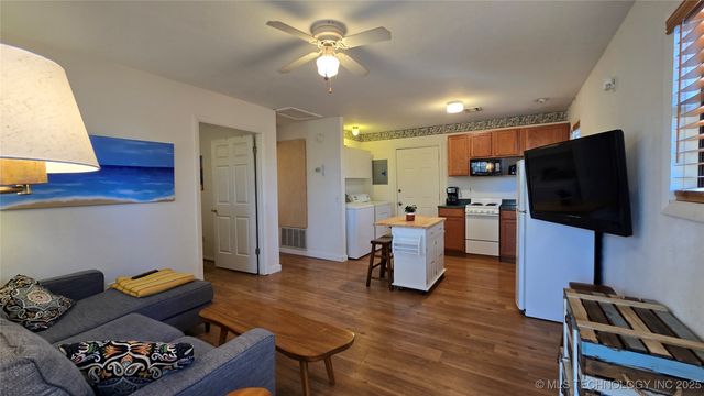 240 W French Street, Eufaula, OK 74432