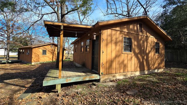 240 W French Street, Eufaula, OK 74432