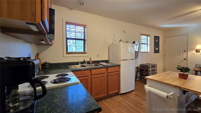 240 W French Street, Eufaula, OK 74432