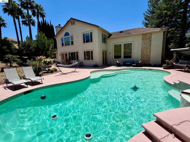 3119 Castle Canyon Way, San Jose, CA 95135
