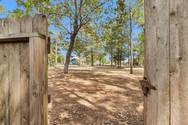 2005 Borthwick Lane, Conroe, TX 77301