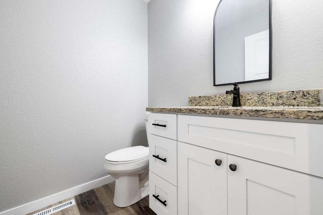 2105 Daisy DRIVE, West Bend, WI 53090