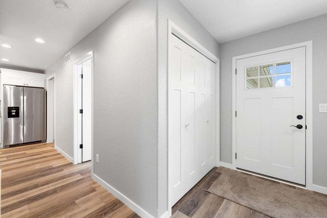 2105 Daisy DRIVE, West Bend, WI 53090