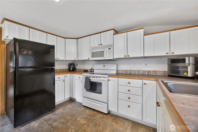 23617 Orting Kapowsin Highway E, Graham, WA 98338