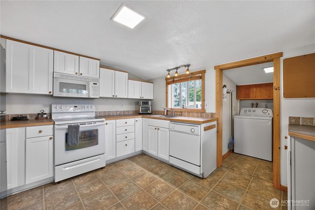 23617 Orting Kapowsin Highway E, Graham, WA 98338