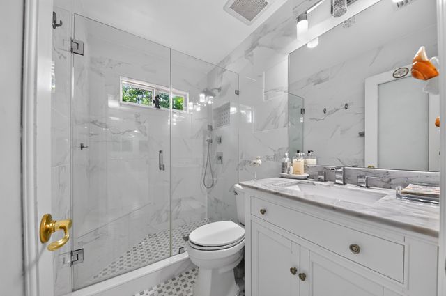 5826 CHURCHILL Court, West Palm Beach, FL 33405
