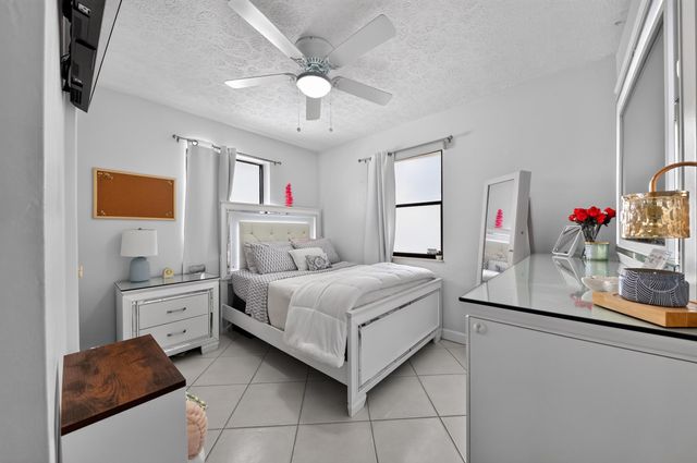 5826 CHURCHILL Court, West Palm Beach, FL 33405