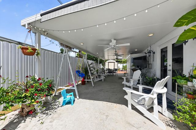 5826 CHURCHILL Court, West Palm Beach, FL 33405