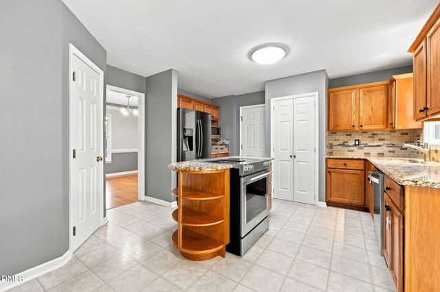 811 Teulon Way, Apex, NC 27502