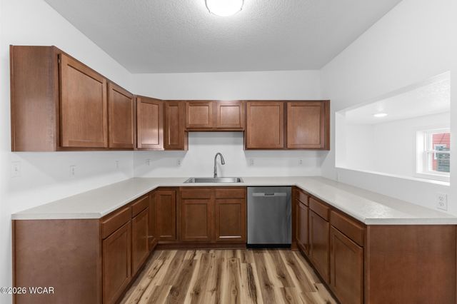 222 E Montford Avenue, Ada, OH 45810