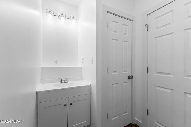 222 E Montford Avenue, Ada, OH 45810