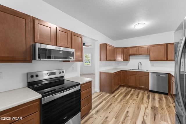 222 E Montford Avenue, Ada, OH 45810