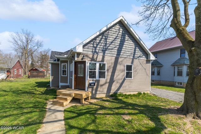222 E Montford Avenue, Ada, OH 45810