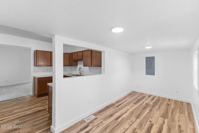 222 E Montford Avenue, Ada, OH 45810