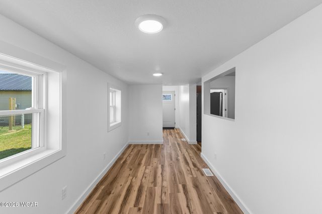 222 E Montford Avenue, Ada, OH 45810