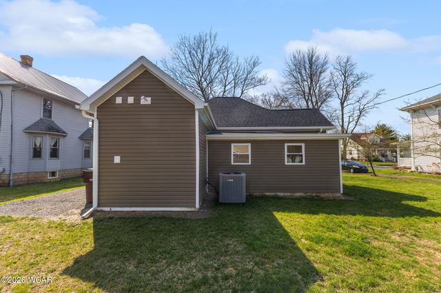 222 E Montford Avenue, Ada, OH 45810