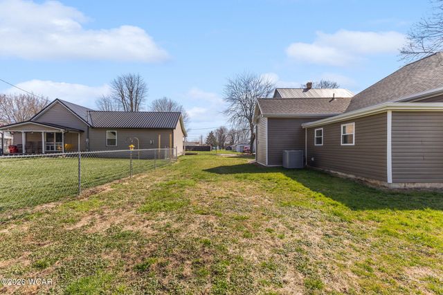 222 E Montford Avenue, Ada, OH 45810