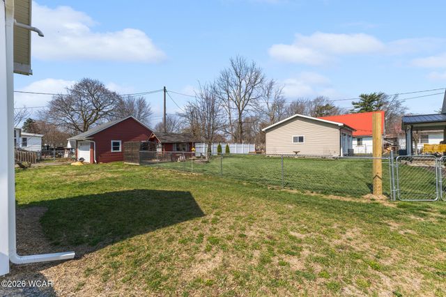 222 E Montford Avenue, Ada, OH 45810