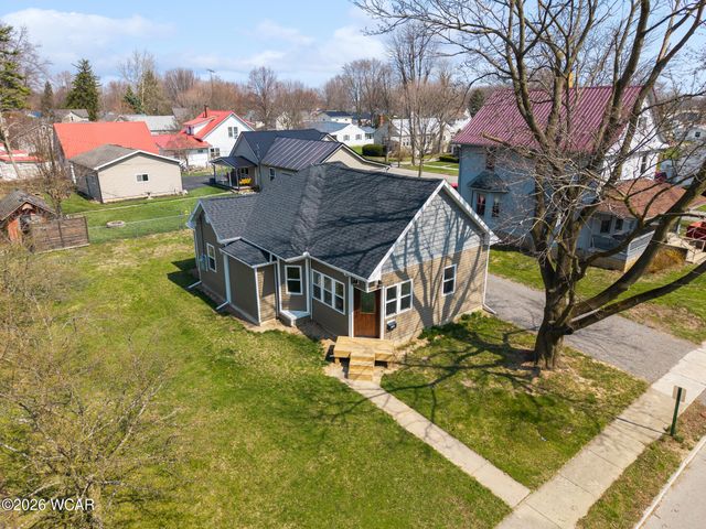222 E Montford Avenue, Ada, OH 45810