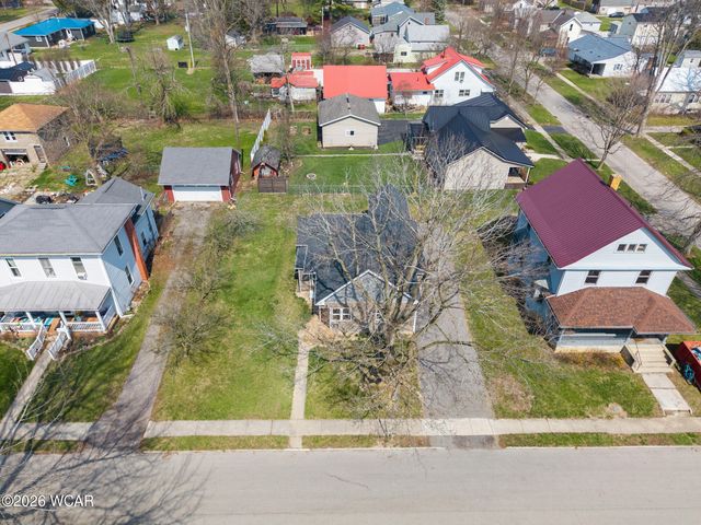 222 E Montford Avenue, Ada, OH 45810