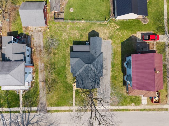 222 E Montford Avenue, Ada, OH 45810