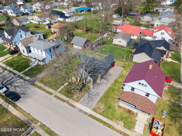 222 E Montford Avenue, Ada, OH 45810