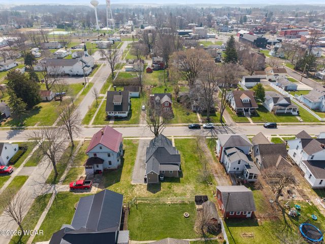 222 E Montford Avenue, Ada, OH 45810