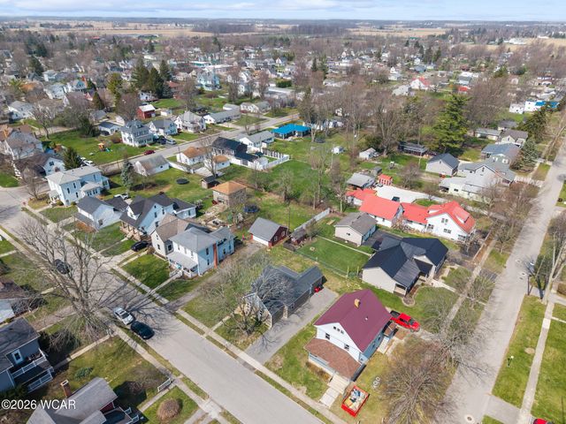 222 E Montford Avenue, Ada, OH 45810