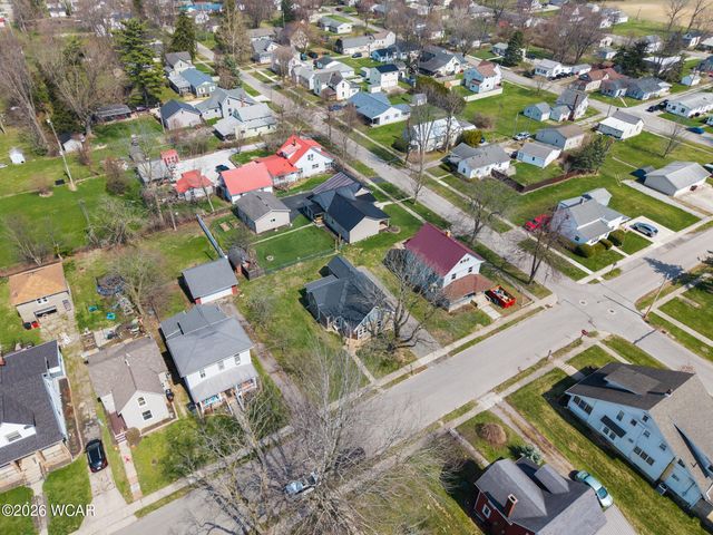 222 E Montford Avenue, Ada, OH 45810