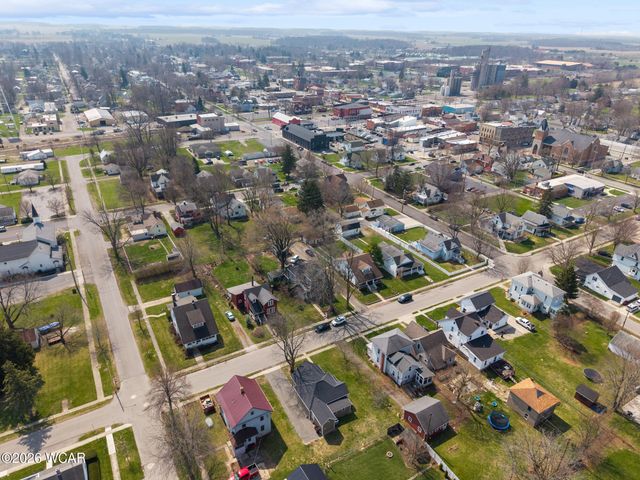 222 E Montford Avenue, Ada, OH 45810