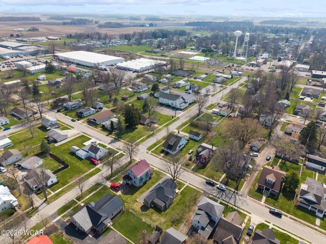 222 E Montford Avenue, Ada, OH 45810