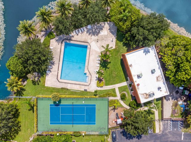 1648 CORAL Avenue, North Lauderdale, FL 33068