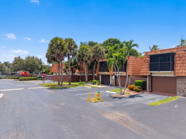1648 CORAL Avenue, North Lauderdale, FL 33068