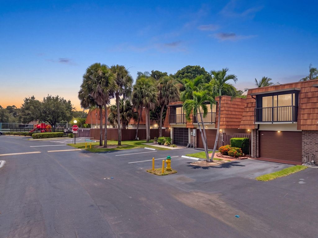 1648 CORAL Avenue, North Lauderdale, FL 33068