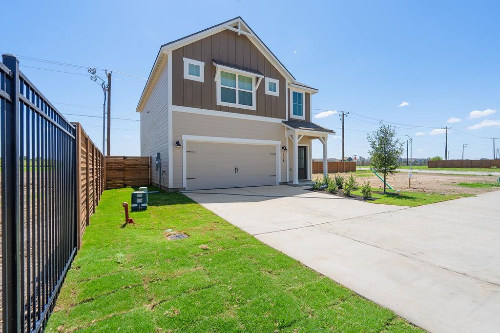 108 Carmel Canyon TRL, Jarrell, TX 76537